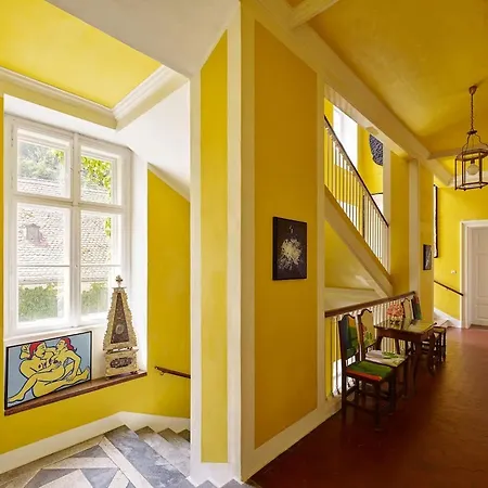 Schloss Hollenburg Honeymoon