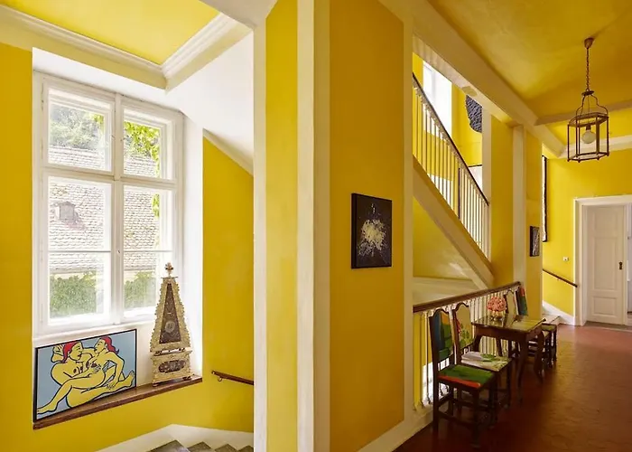 Schloss Hollenburg Honeymoon