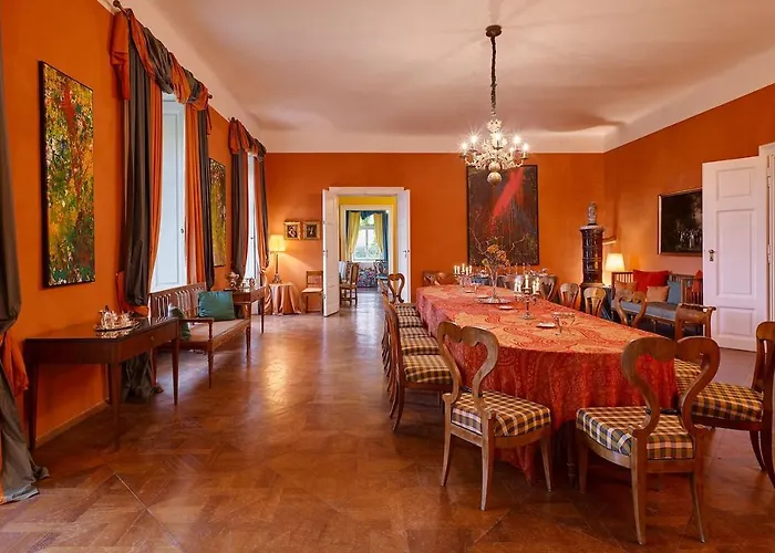 Schloss Hollenburg Honeymoon